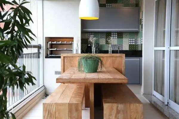 decoracao-varanda-gourmet-com-churrasqueira-e-pia-meyercortez